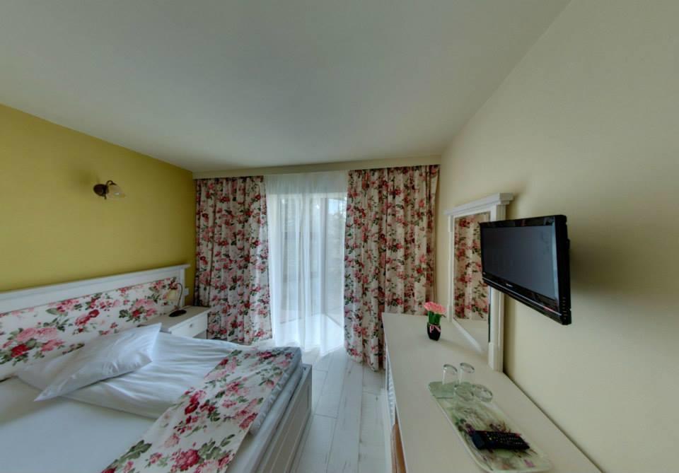 Pensiunea Cabana Soimul Comăneşti エクステリア 写真